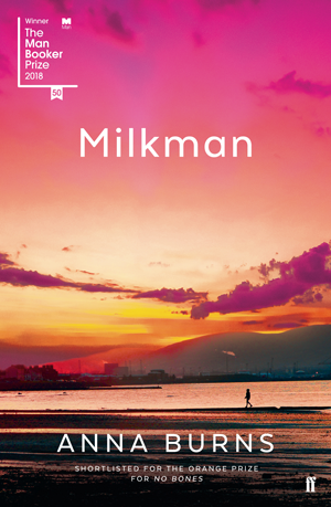 Naslovnica knjige Milkman, nebo za vrijeme zalaska sunca, more i djevojka koja hoda obalom